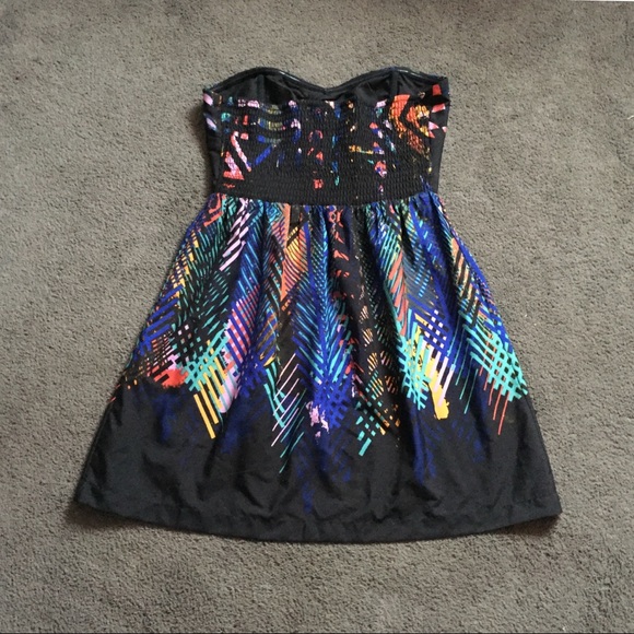 Colorful Strapless Roxy Dress - Picture 8 of 9